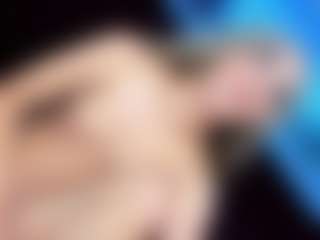 Live cam show with AngeliCute - Brown Eyes on AdultVida.com