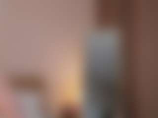 Live cam show with Ari - Pretty on Hubzter Live