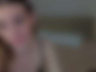 Live cam show with Ari - Body Massage on Camiplay Live