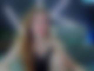 Live cam show with Ari - Slender on livesuperchat.net