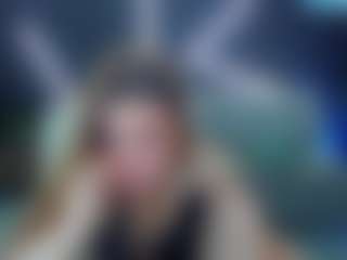 Live cam show with Ari - Slender on Uber Horny