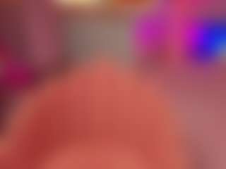 Live cam show with Ari - Chubby on Cam Slut