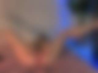 Astrid-Velle's Live Sex Cam Show