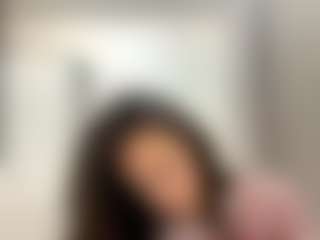 Live cam show with BertaMoschetto - Skinny on Milfs Live
