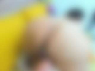 Live cam show with BellaMystic - Granny Brown Hair on live.xbliss.ai