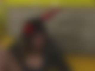 Live cam show with BellaMystic - Mature MILF on Camsoda