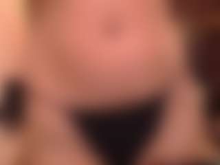 Live cam show with Celeste-Hills - Butt Plug on TeamSkeetLive