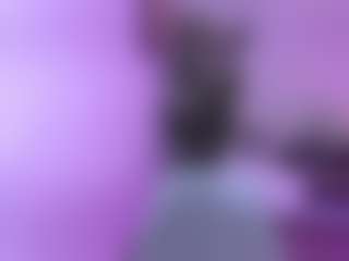Live cam show with Celeste-Hills - Middle Aged on Stripli.com