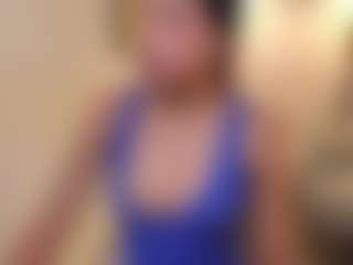 Live cam show with Celeste-Hills - Butt Plug on Lustler