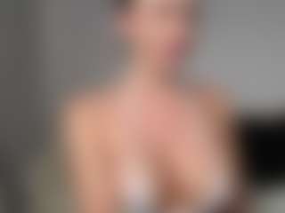 Layla12a's Live Sex Cam Show