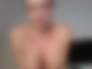Layla12a's Live Sex Cam Show