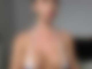 Layla12a's Live Sex Cam Show