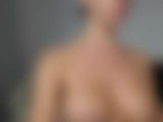 Layla12a's Live Sex Cam Show