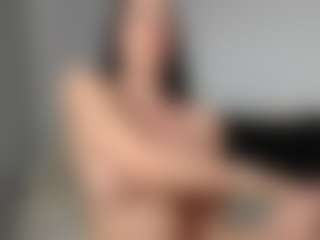 Layla12a's Live Sex Cam Show