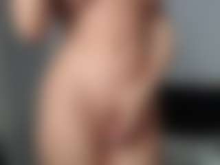 Layla12a's Live Sex Cam Show