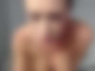 Layla12a's Live Sex Cam Show