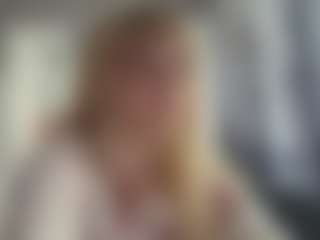 Live cam show with MariKavaney - Facial on SpankPalCams