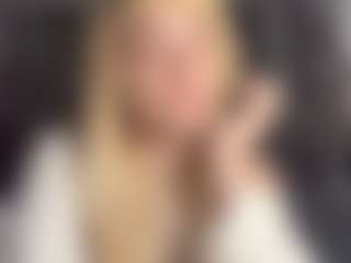 Live cam show with MariKavaney - Bikini on Camiplay Live
