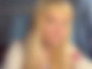 Live cam show with MariKavaney - Facial on AdultVida.com