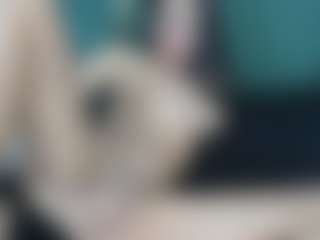Live cam show with milapetiteAsm - Gagging on AdultVida.com