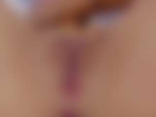 Live cam show with VenusSweett - Oil on liverealitysex.com