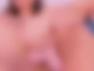 Live cam show with VickkyCandy - Moaning on Latina Girls