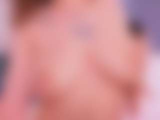 Live cam show with VickkyCandy - Moaning on Hubzter Live
