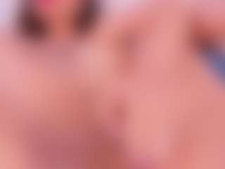 Live cam show with VickkyCandy - Moaning on studioflirtlive.com