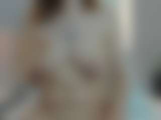 Live cam show with VickkyCandy - Normal on Cam Slut