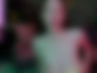 Live cam show with Eva-Leeee - Camel Toe on Strip Flash - Live Sex Shows
