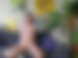 Live cam show with Eva-Leeee - Flirt White on sexylive.show