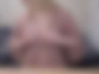 Flora's Live Sex Cam Show
