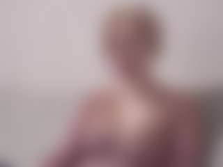 Flora's Live Sex Cam Show