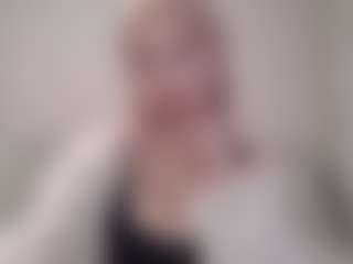Flora's Live Sex Cam Show