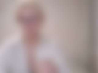 Flora's Live Sex Cam Show