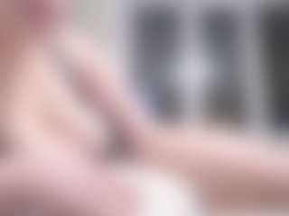 Flora's Live Sex Cam Show