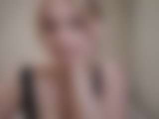 Flora's Live Sex Cam Show