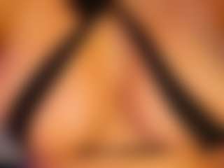 lara-curly's Live Sex Cam Show