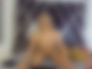 Live cam show with Lunaviceht - Blonde Hair on SpankPalCams