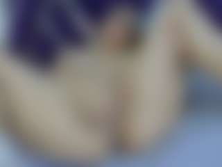 Live cam show with Lunaviceht - Handjob on CamwithHer