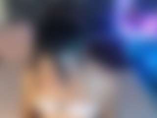 Live cam show with RenataValentina - Tease on Soda Cam