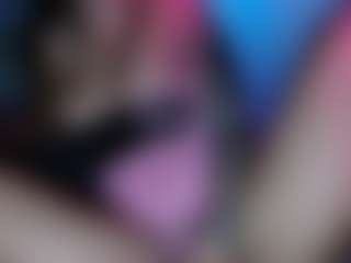 Live cam show with Bella-Bounces - New Shaved Pussy on Free Soda