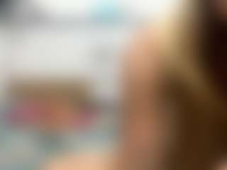 Live cam show with KaY - Blowjob on studioflirtlive.com