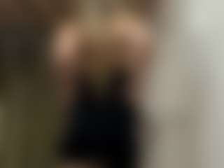 Live cam show with KaY - Small Tits on livesuperchat.net