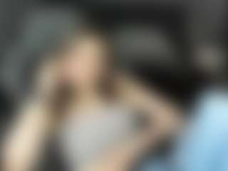 Live cam show with DaiisyBloom - Average on Hubzter Live