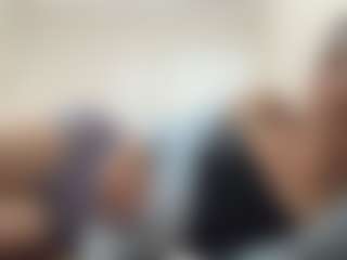 Live cam show with Lily - Skinny on SxyPornLive