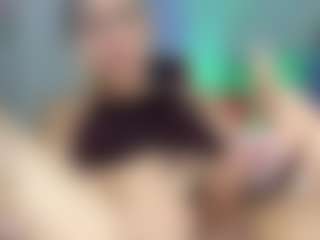 Live cam show with Dannalove1 - Tease on Soda Cam