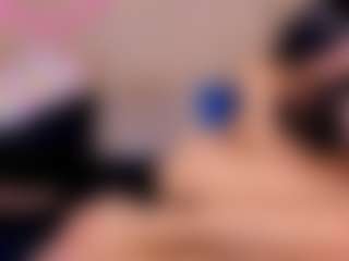 Lara Rous-Pretty's Live Sex Cam Show