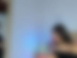 Live cam show with Lara Rous-Pretty - HD on Camsoda