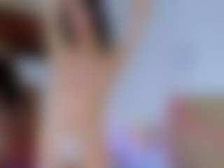 Live cam show with Lara Rous-Pretty - Teen (18+) on Soda Cam